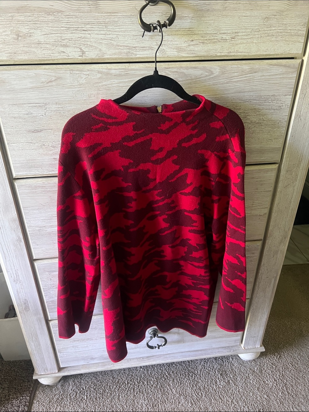 Chico's Red & Burgundy Camouflage Knit Top. Chicos size 3